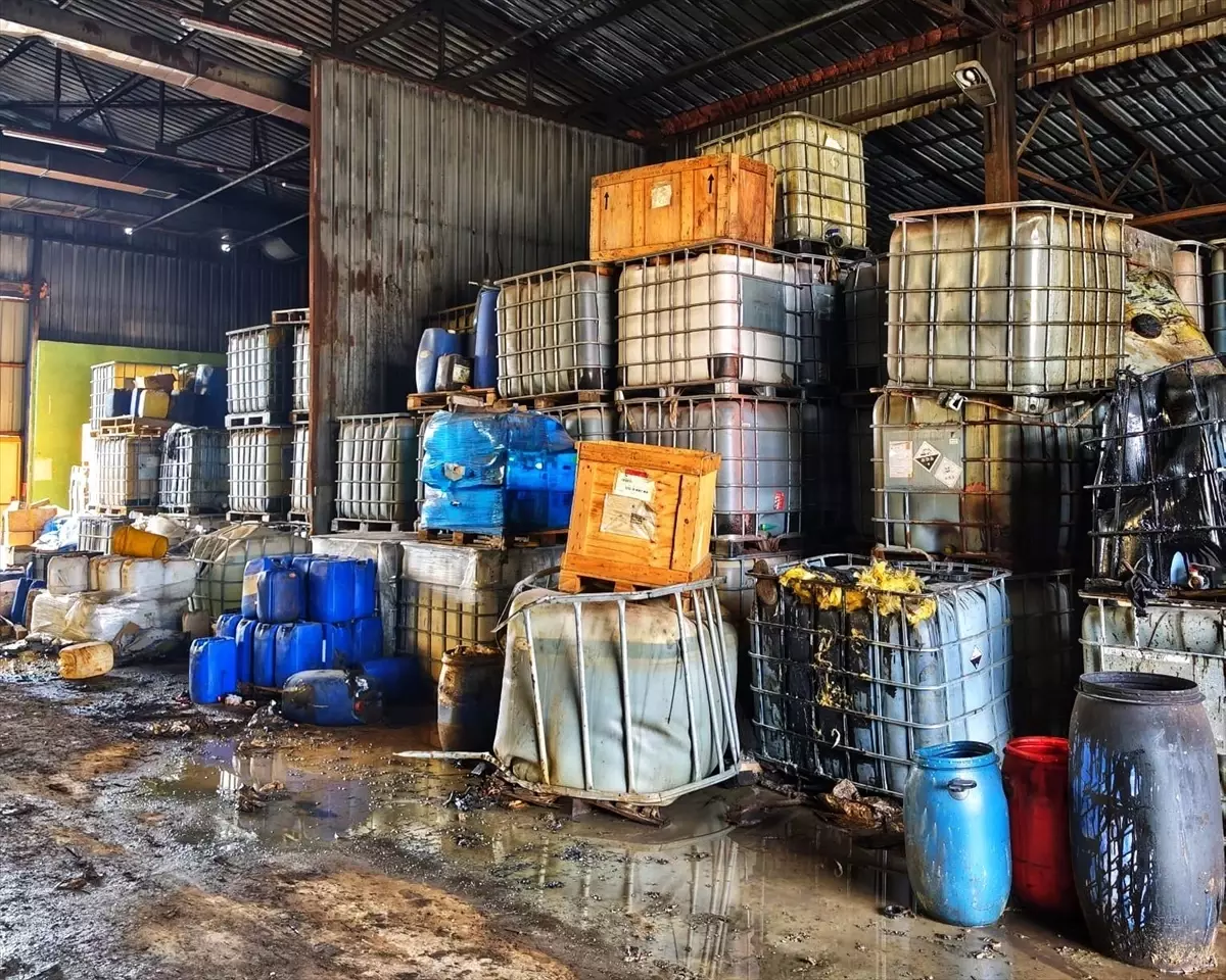 Ankara'da Tarihi Kaçak Akaryakıt Operasyonu: 1 Milyon 50 Bin Litre Yakıt Ele Geçirildi