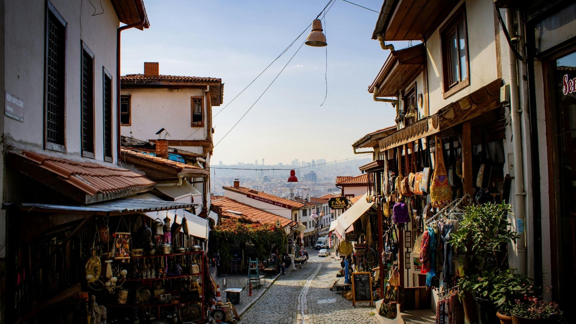 Ankara’nın Zaman Tüneli: Kaleiçi ve Antikacılar Sokağı’nda Bir Cumartesi Rotası