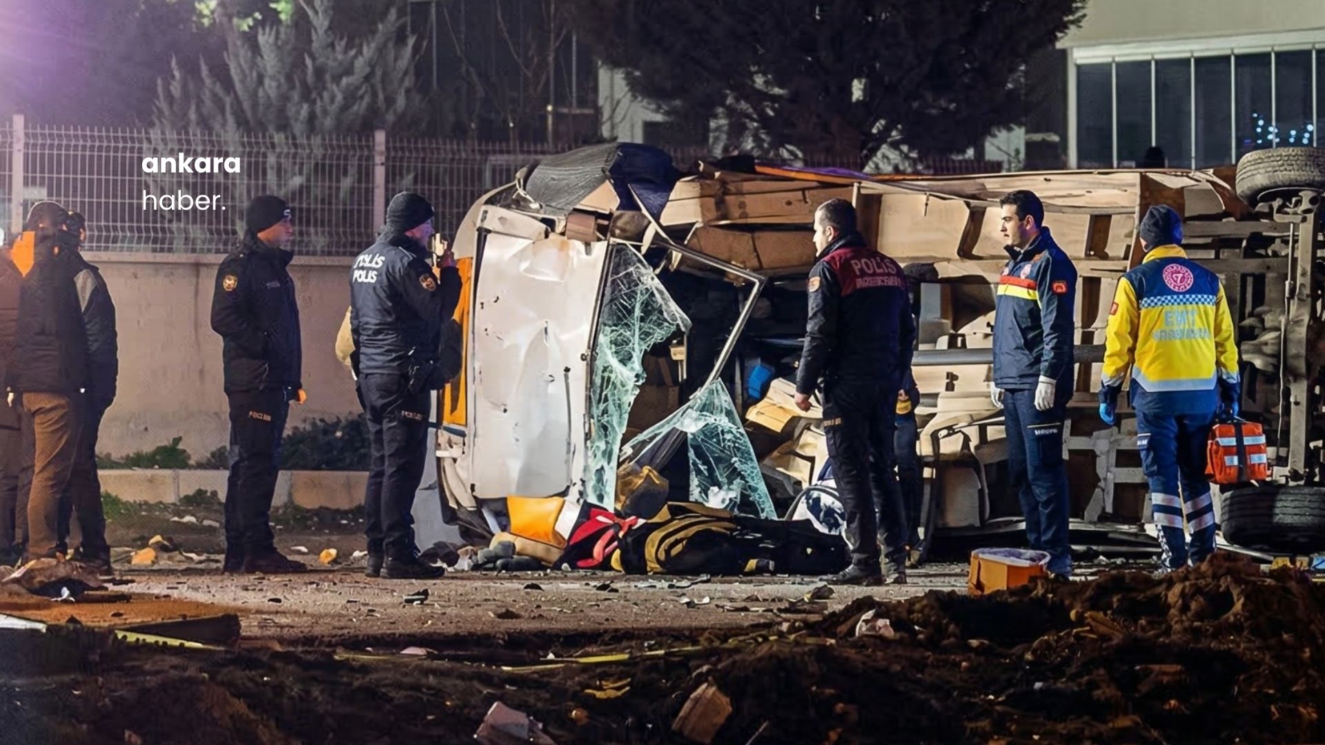 Polatlı-Ayaş Yolunda Can Pazarı: Minibüs Devrildi, Otomobil Şarampole Uçtu! (2 Ölü, 12 Yaralı)