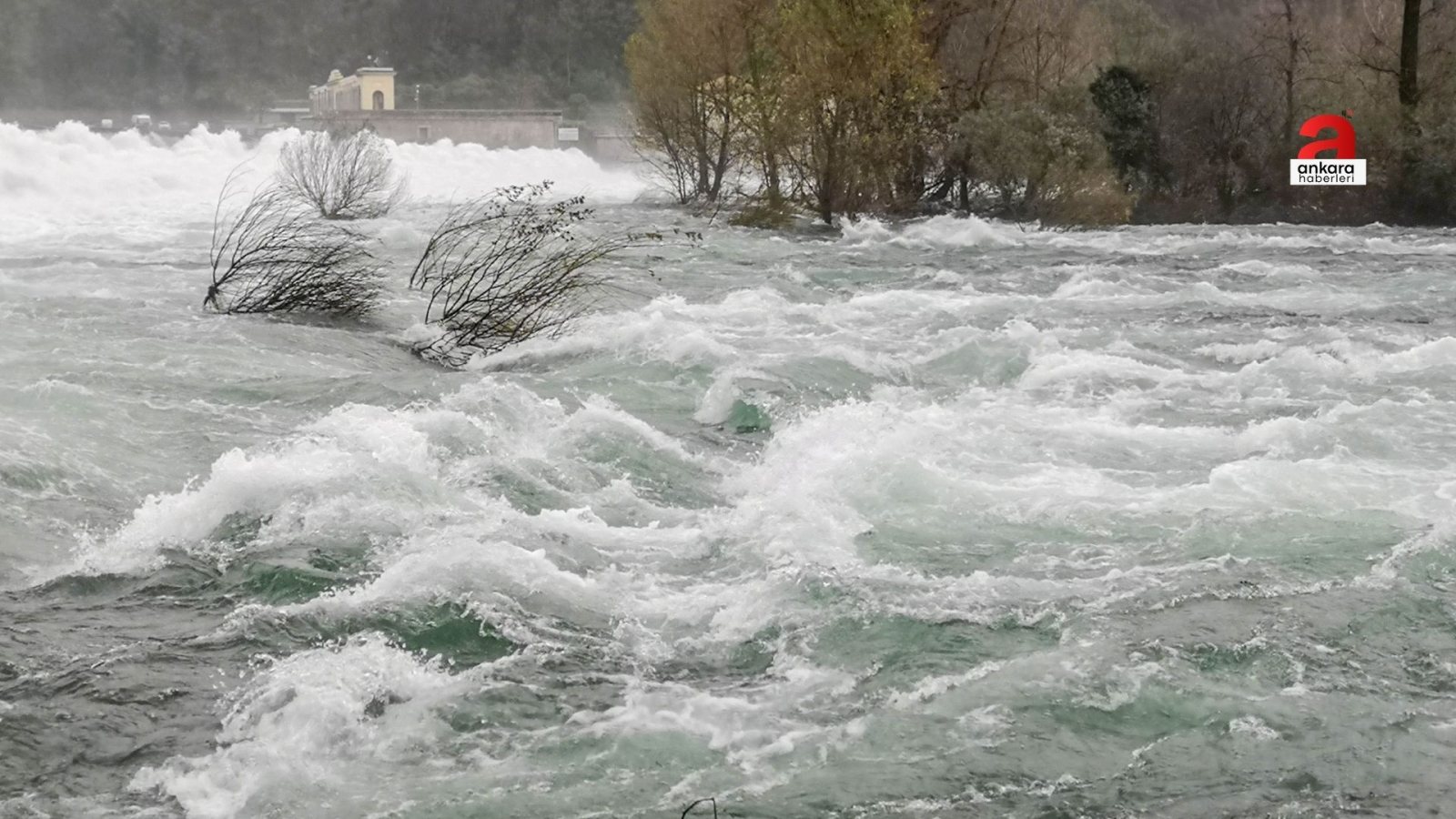 Ankara’da Kırsal Afet: Çubuk ve Polatlı’da Dereler Taştı, Köy Yolları Sular Altında!
