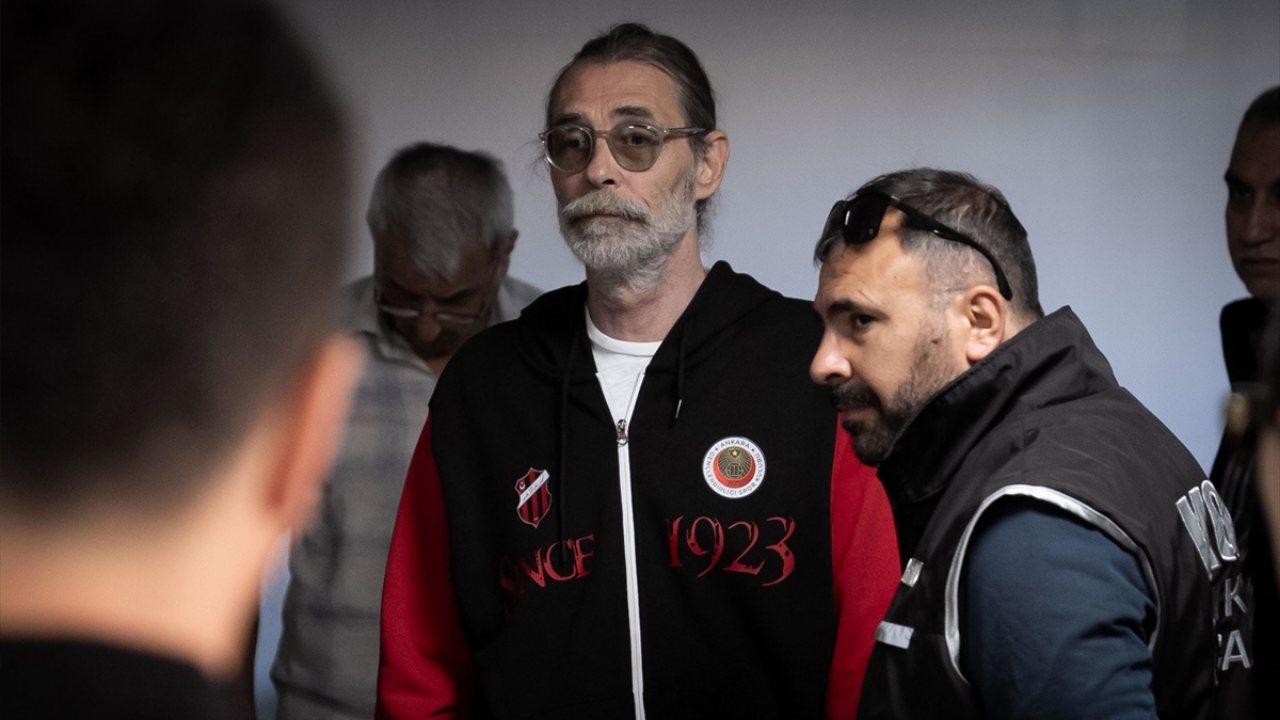 Son Dakika: Erdal Beşikçioğlu Gözaltına Alındı